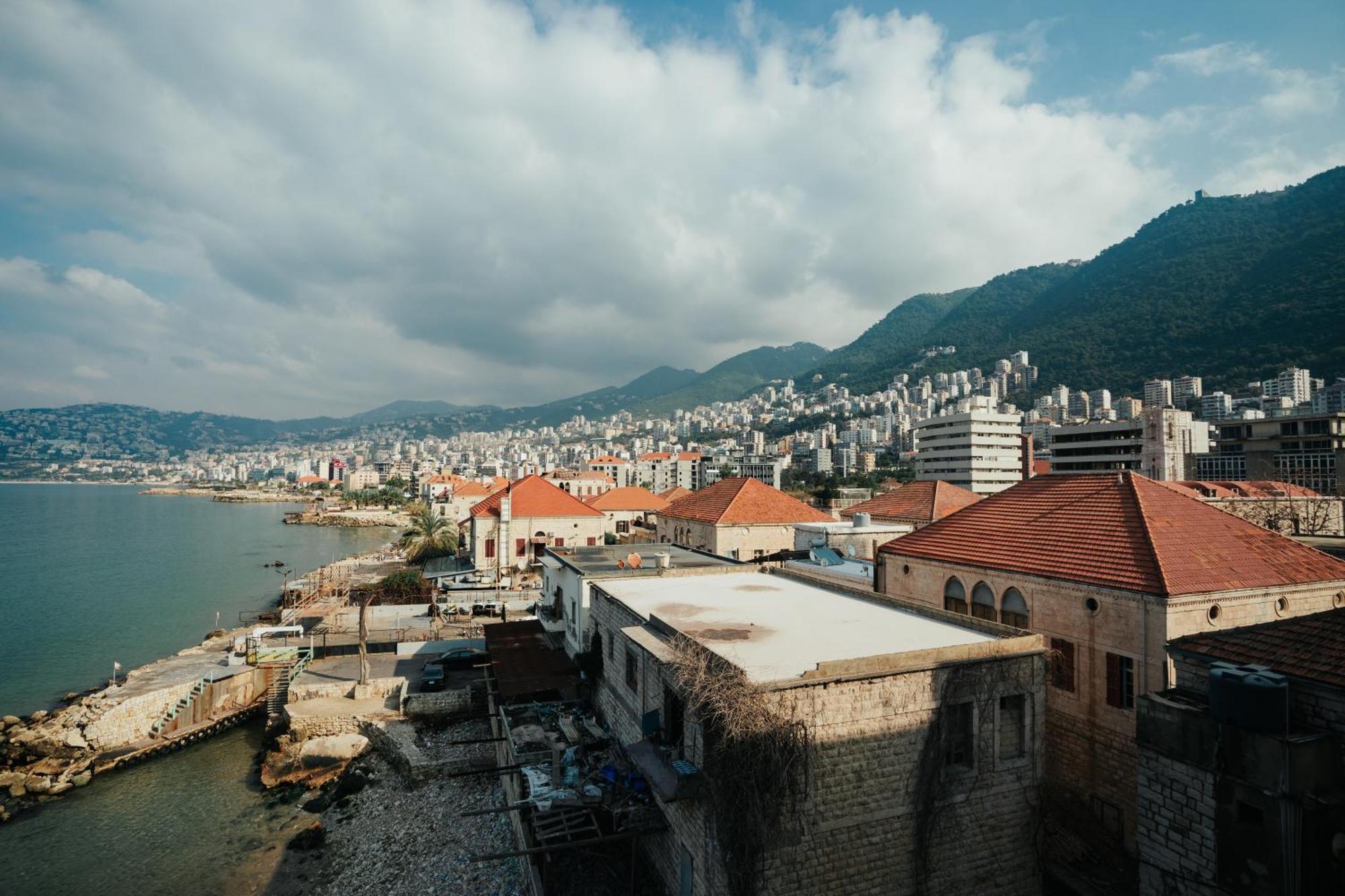 Holiday Suites Hotel & Beach Resort Jounieh Dış mekan fotoğraf