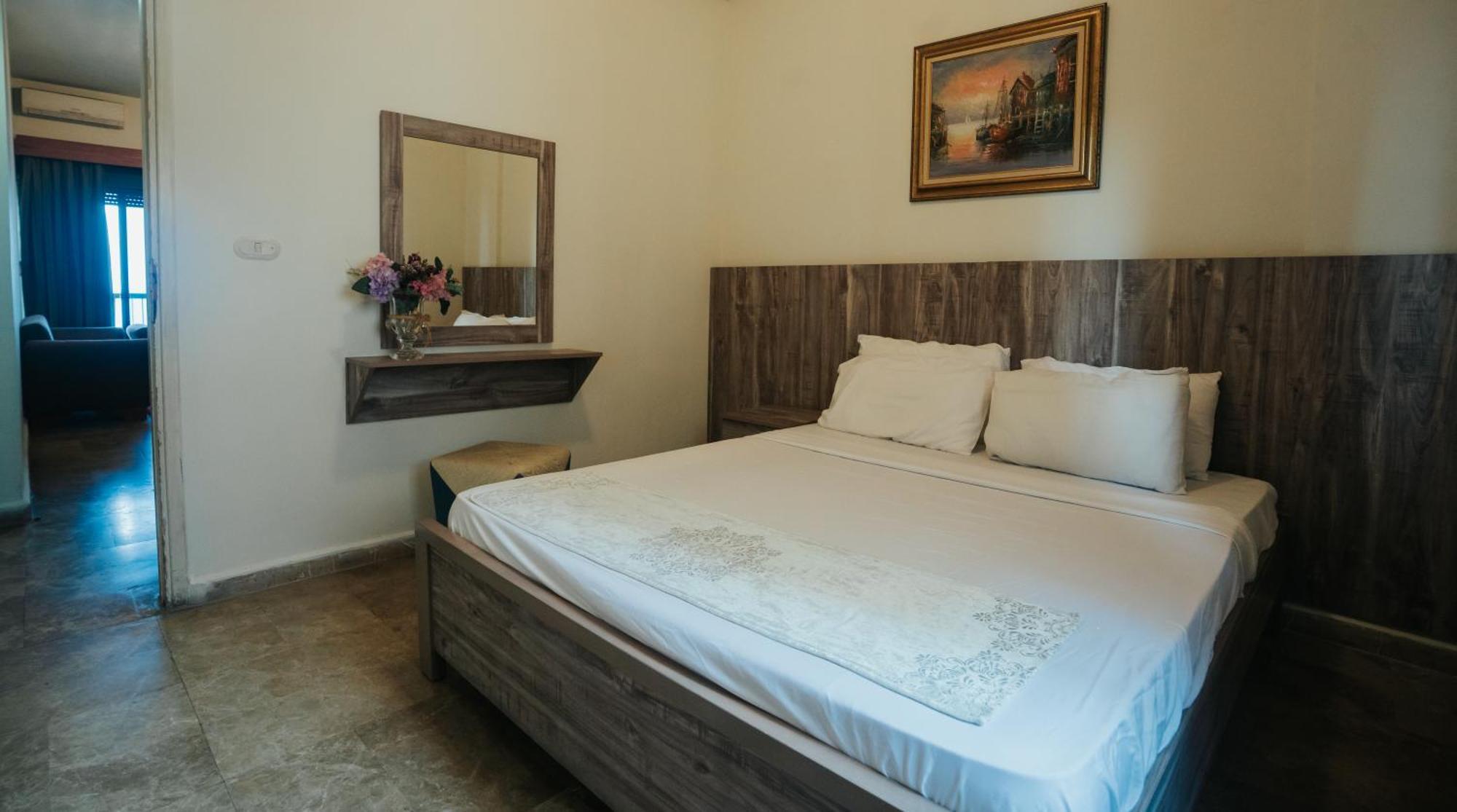 Holiday Suites Hotel & Beach Resort Jounieh Dış mekan fotoğraf