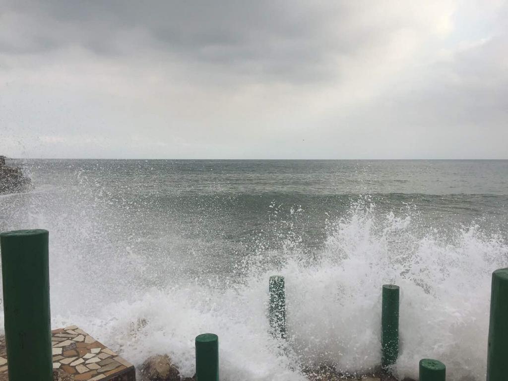 Holiday Suites Hotel & Beach Resort Jounieh Dış mekan fotoğraf