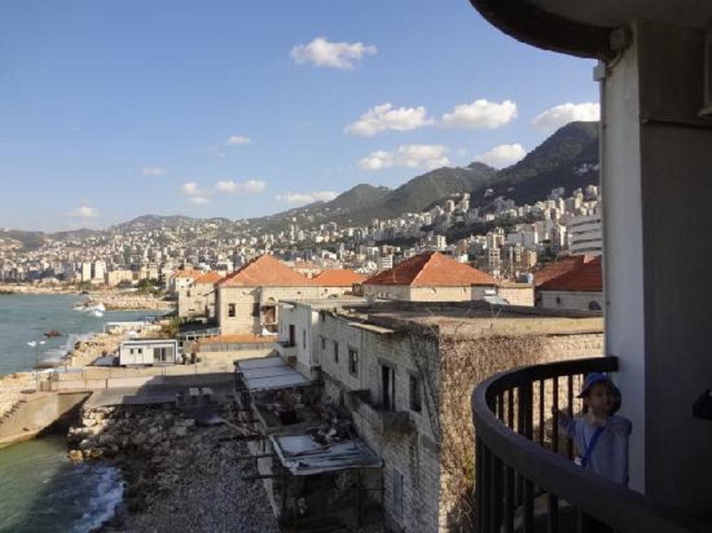 Holiday Suites Hotel & Beach Resort Jounieh Dış mekan fotoğraf