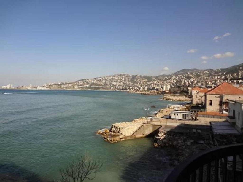 Holiday Suites Hotel & Beach Resort Jounieh Dış mekan fotoğraf