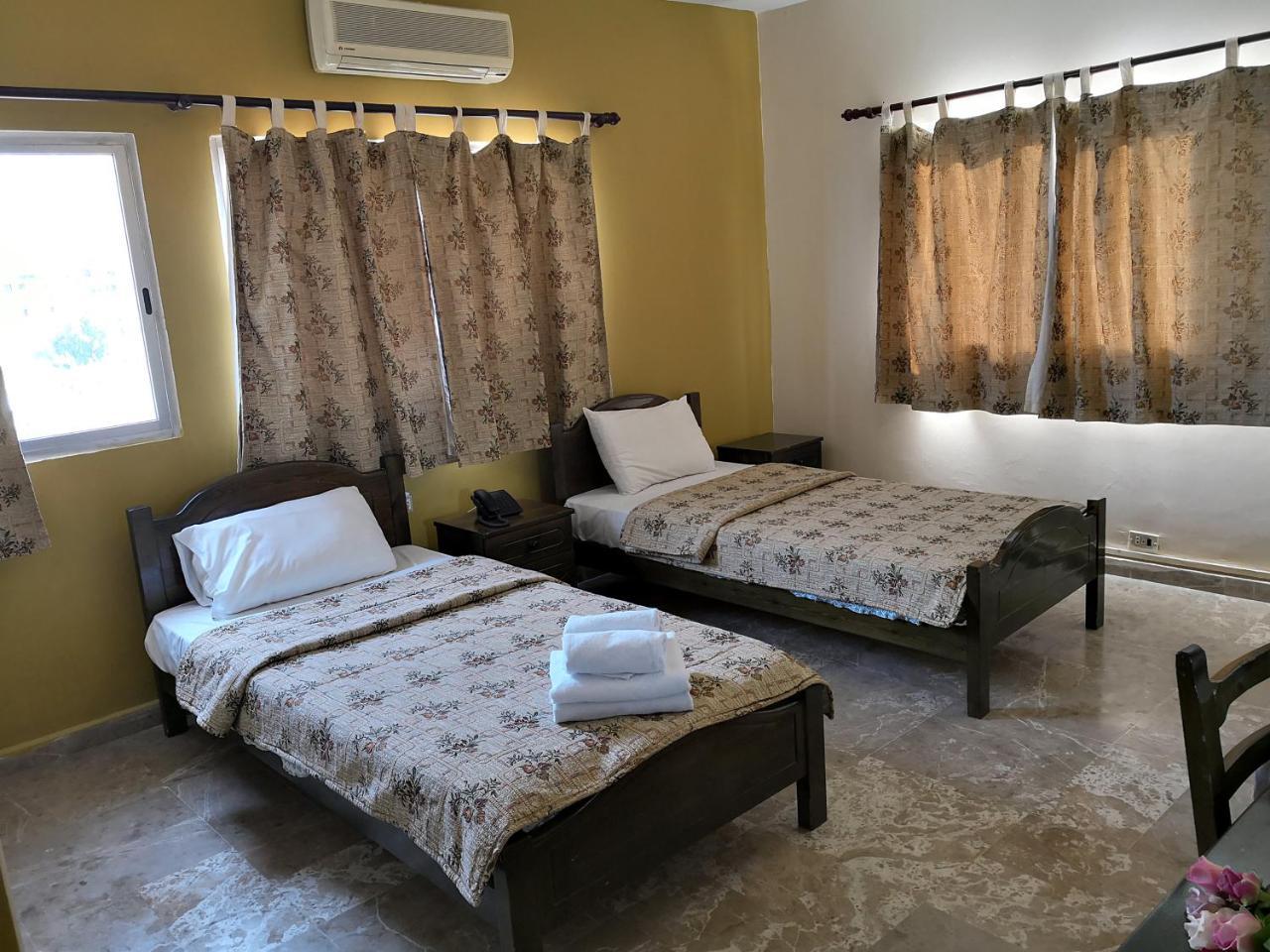Holiday Suites Hotel & Beach Resort Jounieh Dış mekan fotoğraf