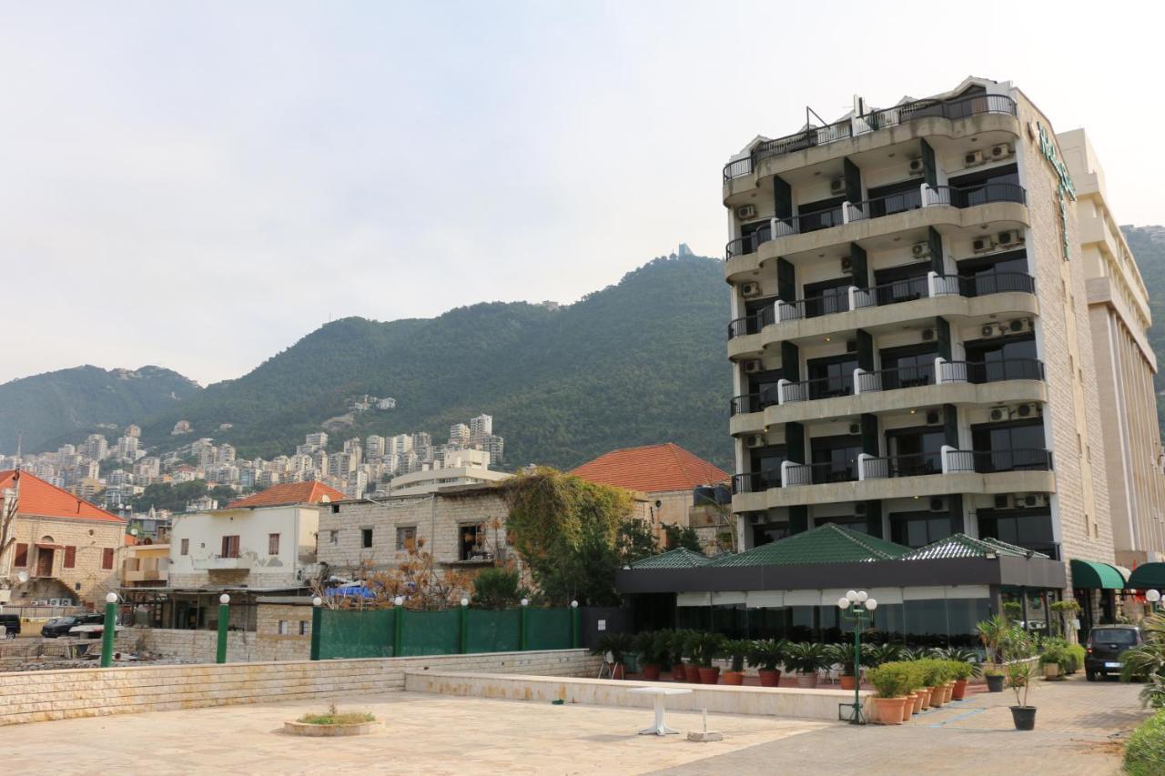 Holiday Suites Hotel & Beach Resort Jounieh Dış mekan fotoğraf