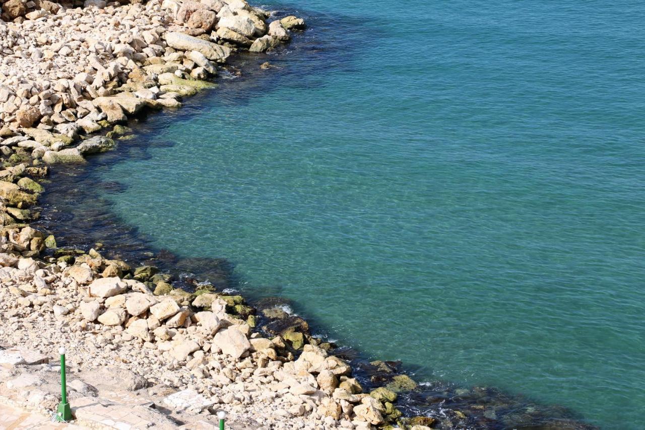 Holiday Suites Hotel & Beach Resort Jounieh Dış mekan fotoğraf