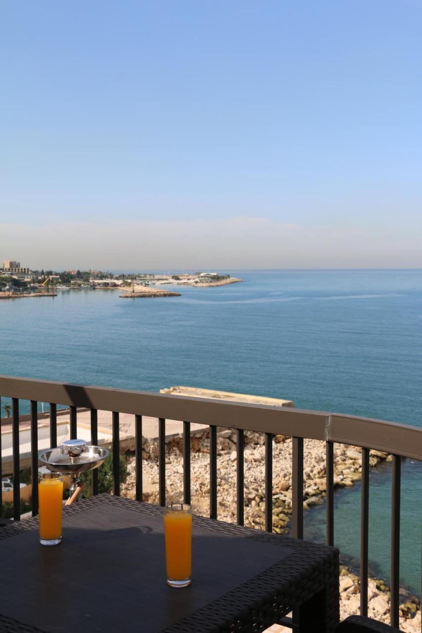 Holiday Suites Hotel & Beach Resort Jounieh Dış mekan fotoğraf